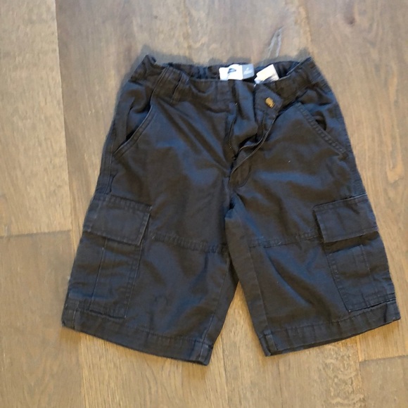 3 pairs of size 8 cargo shorts - Picture 5 of 7
